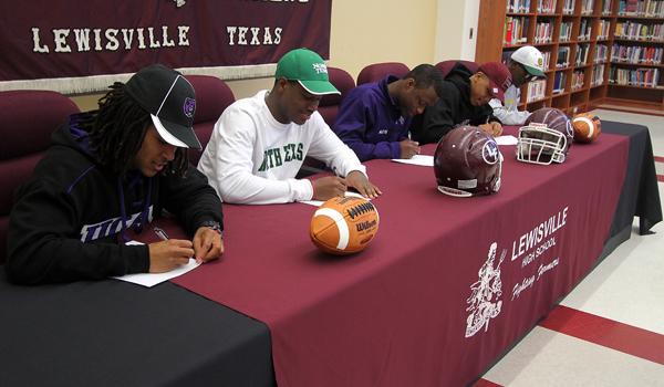 Pen to paper: 11 athletes sign with colleges