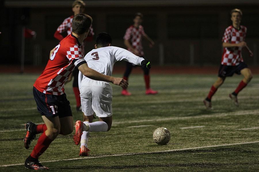 McKinney Boyd
#3 Juan Calixto takes off with the ball