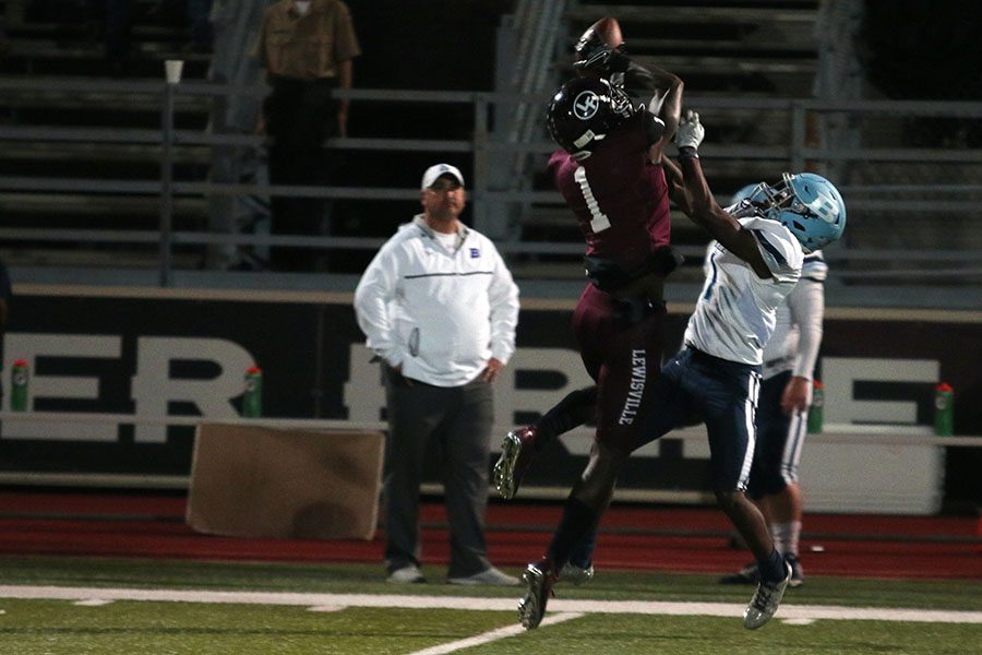 Senior wide receiver Tyrell Shavers (1) catches the pass near the goal line.