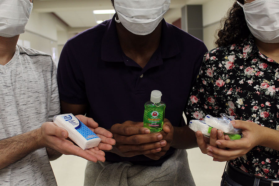 The widespread fear caused by the coronavirus has motivated the public to buy out sanitary supplies.