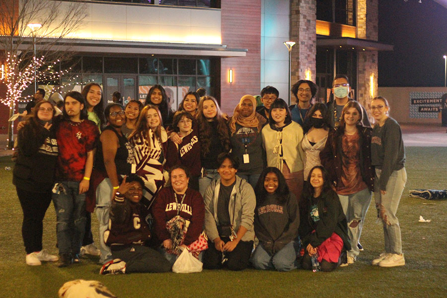 Student Council gathers together at the district movie night on March 31.