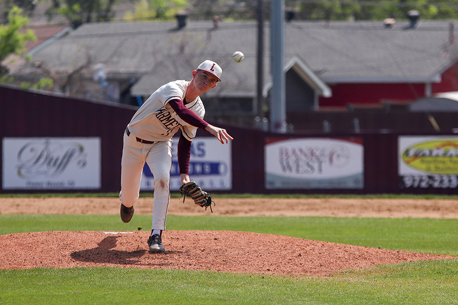 Plano Farmers Baseball Team Strives for Playoff Spots in District 6-6A