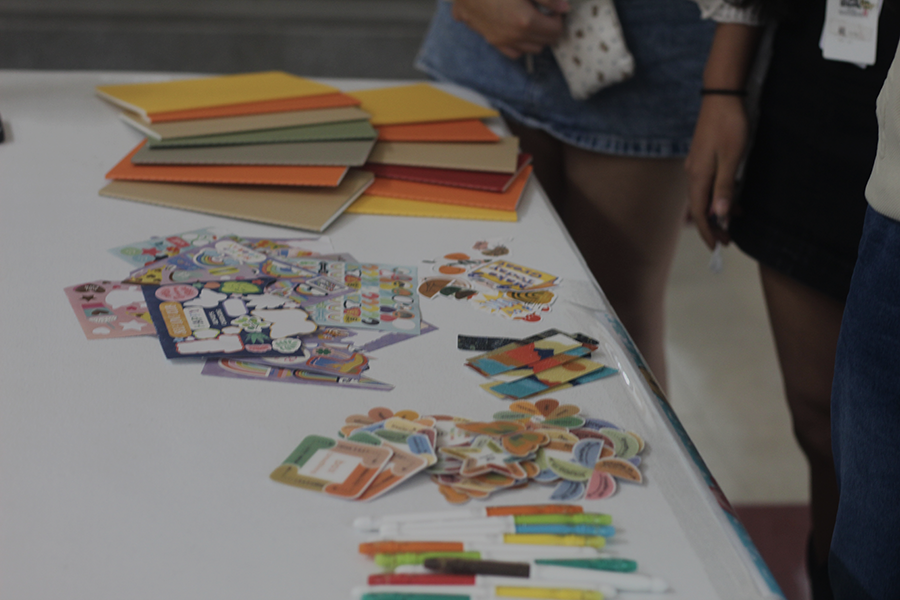 Sensory stickers are placed, containing timing for taking a deep breath